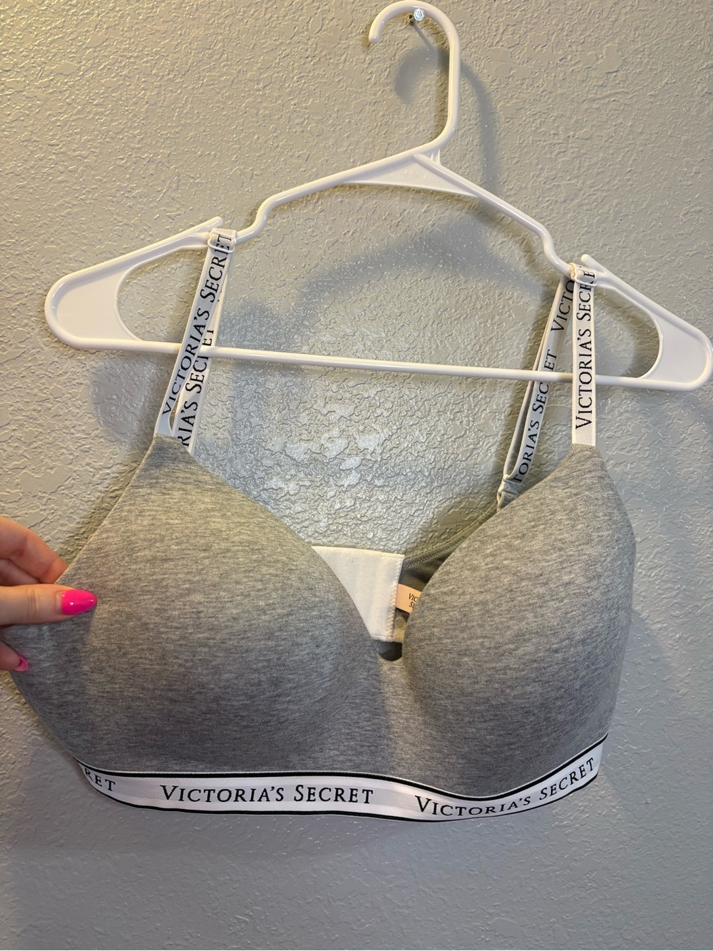 Victoria Secret 36DD Bra